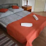 Belvarosi Panzio 4* שיופוק