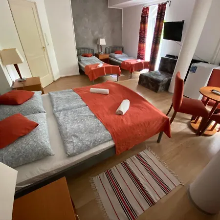 Belvarosi Panzio B&B Siófok