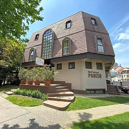 Bed and Breakfast Belvarosi Panzio 3*