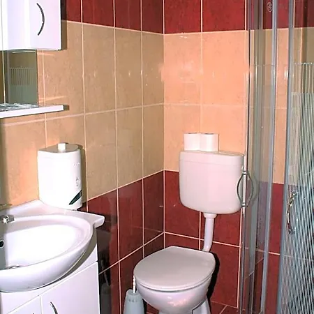 Belvarosi Panzio Bed and Breakfast 3*