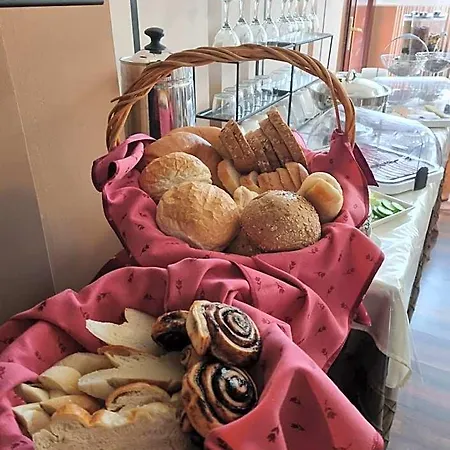 Belvarosi Panzio Bed and Breakfast Σίοφοκ
